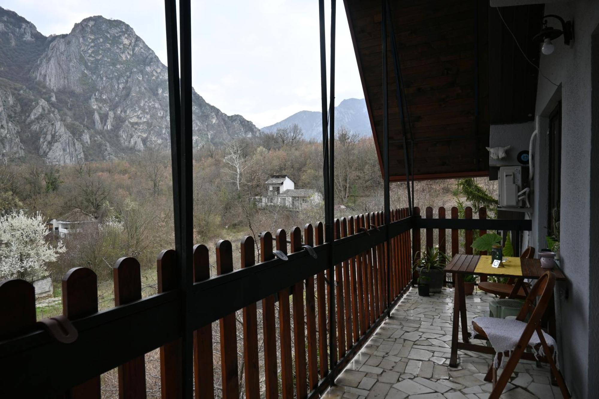 Canyon Matka Nature Apartments With A Terrace สโกเปีย ภายนอก รูปภาพ